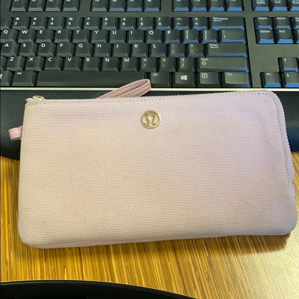 Lululemon wallet pouch
